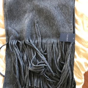 Grey blanket scarf